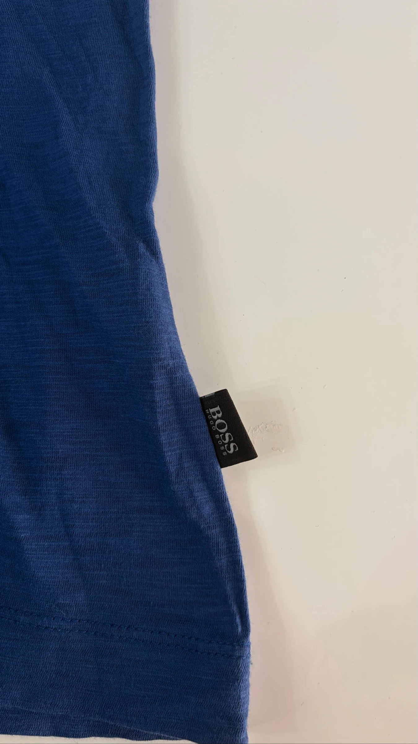 Camiseta Hugo Boss hombre azul oscuro talla M - Regular Fit– Logo en la parte inferior – photo 2